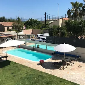 Debbie's Crew House Auberge de jeunesse
